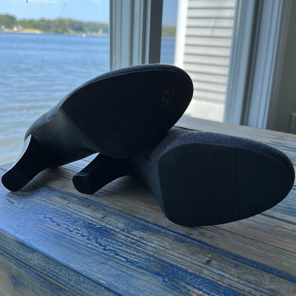 Liz Claiborne pumps 6 - Picture 7 of 7